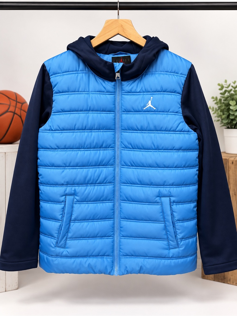 Jordan Youth Hooded Hybrid Puffer Jacket w/ Sweatshirt Sleeves (rack)